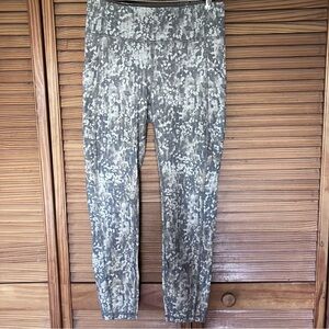 Lululemon High-Waisted Grey Abstract Camo Print Leggings-Size 8